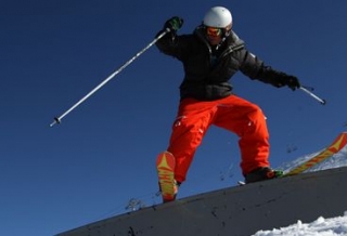  Freestyle and teen skiing 